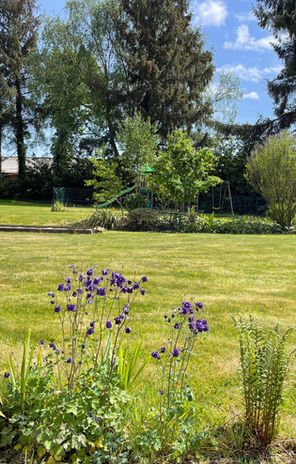 view of the garden from Gîte Madeleine