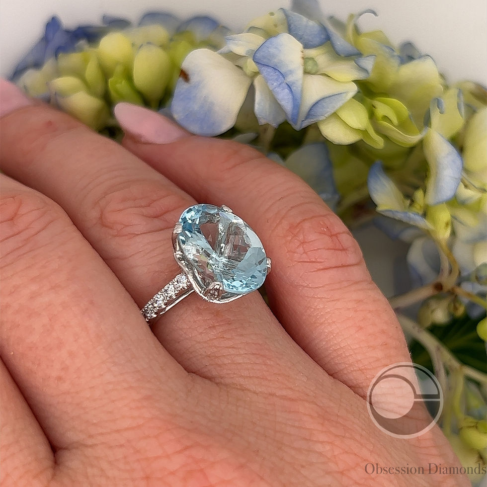 Thumbnail: Oval Aquamarine and Diamond Ring
