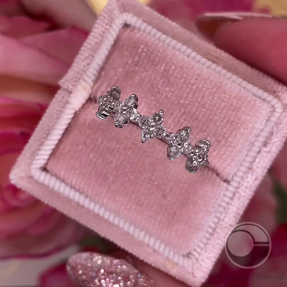 Thumbnail: Diamond Cluster Clover Stacking Ring
