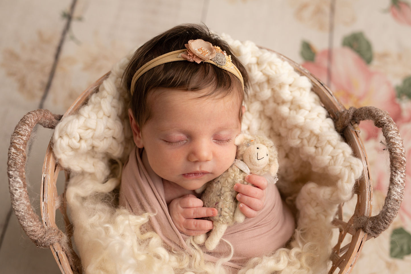 simona lazzarini newborn neonato bergamo fotografa bambini servizio fotografico bergamo ostetrica gravidanza mamma dolce attesa leffe regalo parto