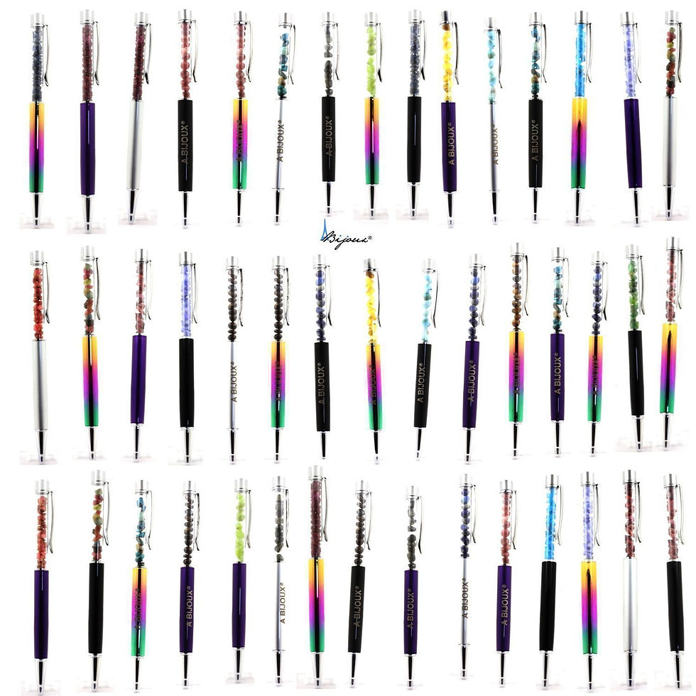 Miniatura: Raw Sapphire mineral pen Madagascar. Black color