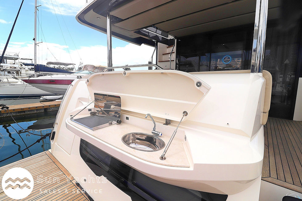 縮圖：2016 Absolute NAVETTA 52