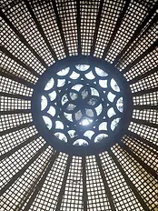 Kopule starého obchodního domu Breda v Opavě