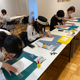 神田文房堂　フランス額装体験レッスン風景