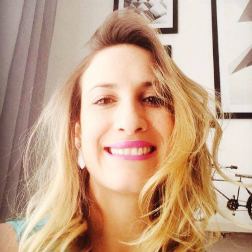 Mariana, CEO na Parlare Marketing, diz que é fã do Kardz. Depois de anos no mercado, Mariana agora consegue trabalhar com vários designers, analistas, editores, etc., de uma forma simples e eficiente.