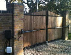 pistones-italianos-ast-110-igual-a-bat-300-porton-automatico-D_NQ_NP_672301-MLM20300618239_052015-O