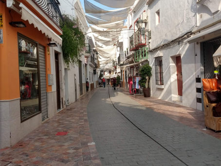 Behöver ni hjälp med er semester bostad i Nerja, Torrox, Algarrobo, La Herradura, Salobreña?
