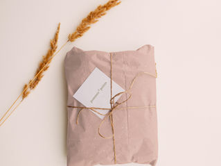 POLL: If you were to receive a gift for reading an ARC book, what would you like?