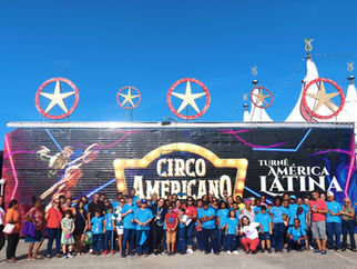 ALUNOS DO CAEE ENEY SANTANA DESFRUTAM DE DIVERSÃO NO CIRCO