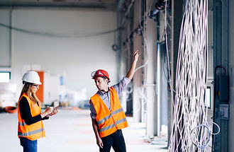 Los inspectores eléctricos 
