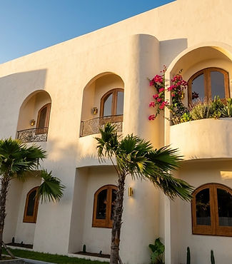 Front View of Laurel Davien Hotel