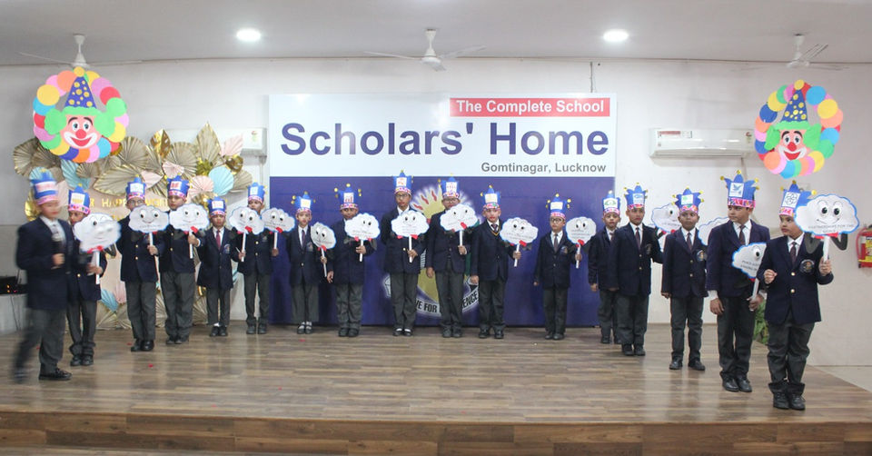 Middle School Model Class Presentation at Scholars' Home
