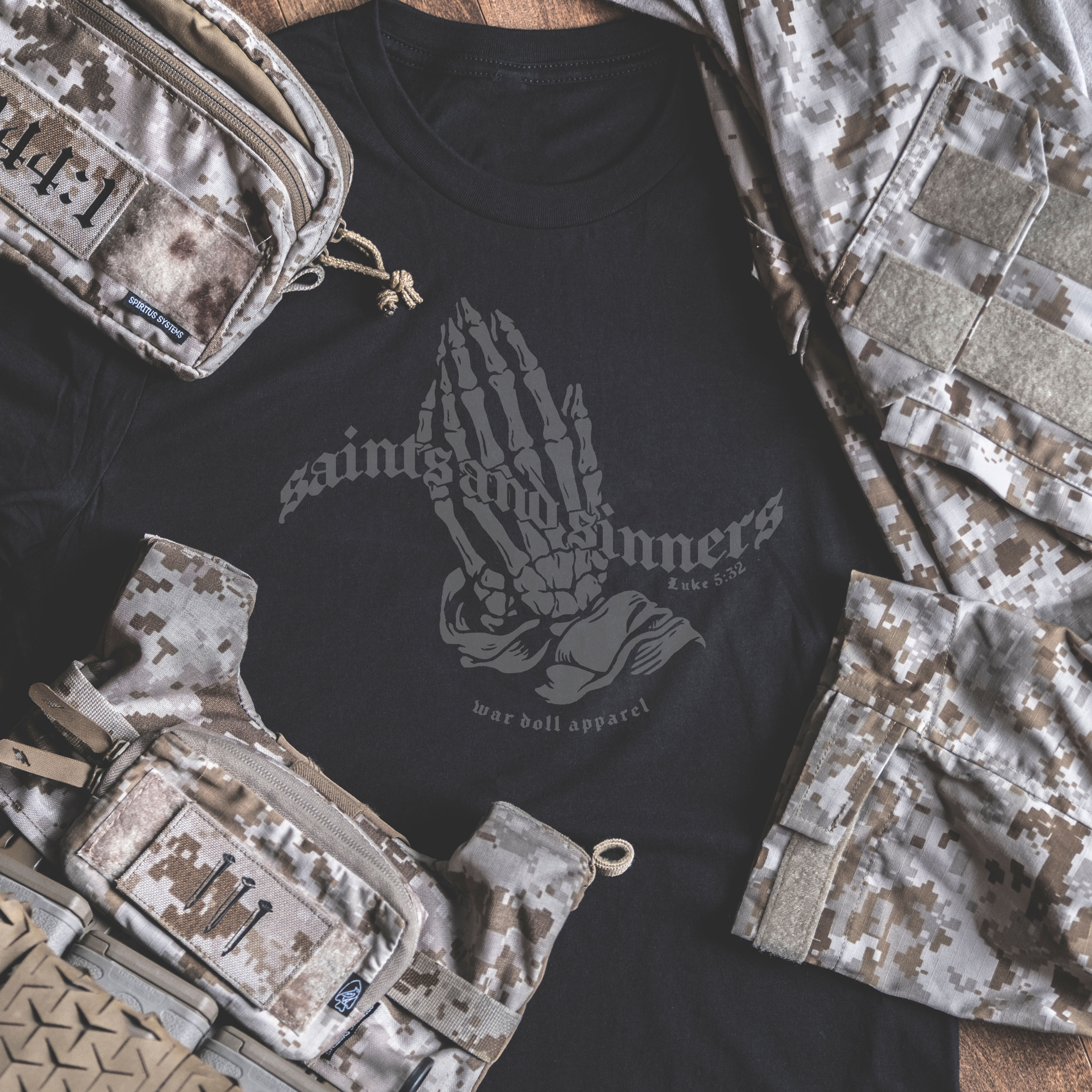 Saints & Sinners T'²