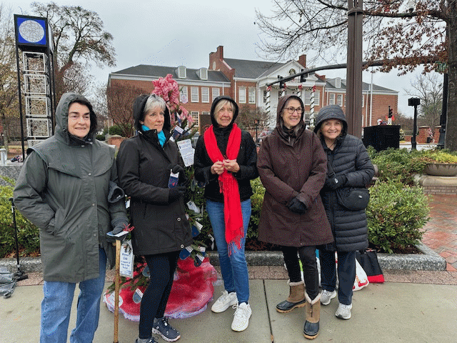 Note in the Pocket giving tree.
