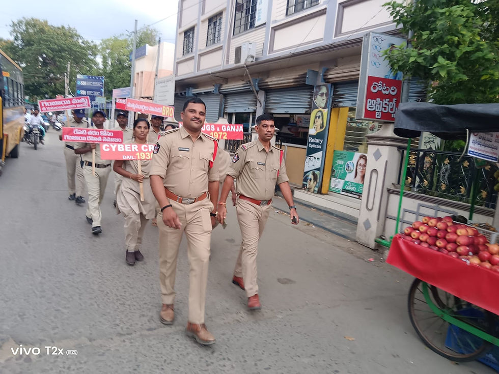 డ్రగ్స్ గంజాయికి వ్యతిరేకంగా అవగాహన ర్యాలీ నిర్వహించిన పోలీసులు