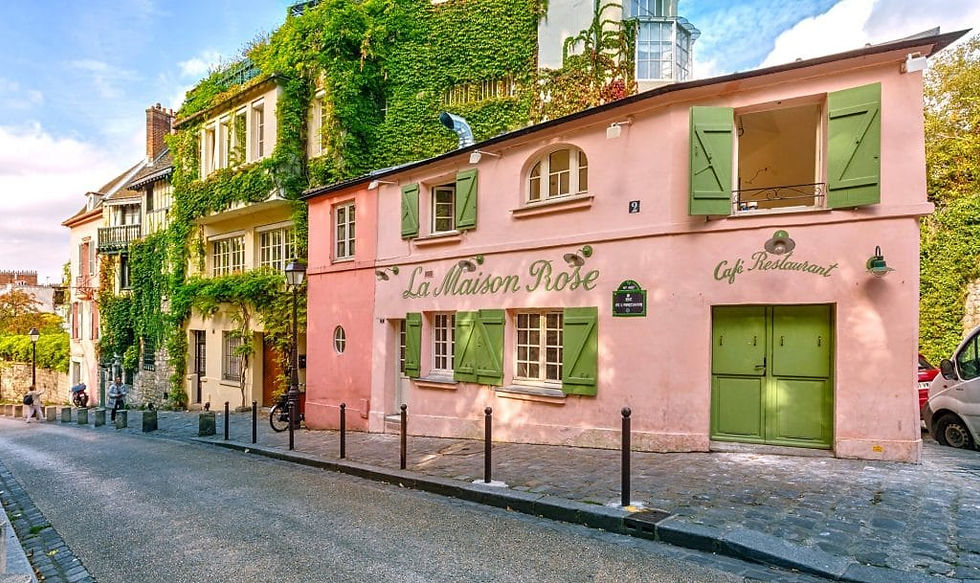 La maison rose : un lieu chargé d’histoire