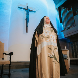 Mulieris Mysterium: An Operatic Tapestry