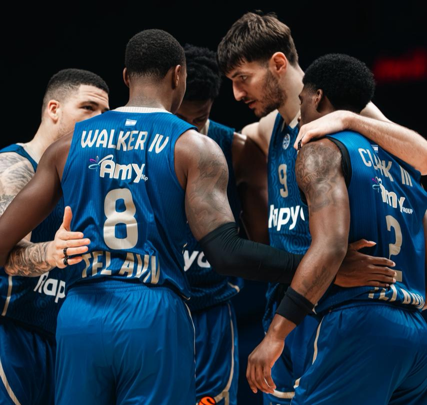 האדל ננצח. שחקני מכבי ת"א בדובאי. צילום: Dubai Basketball