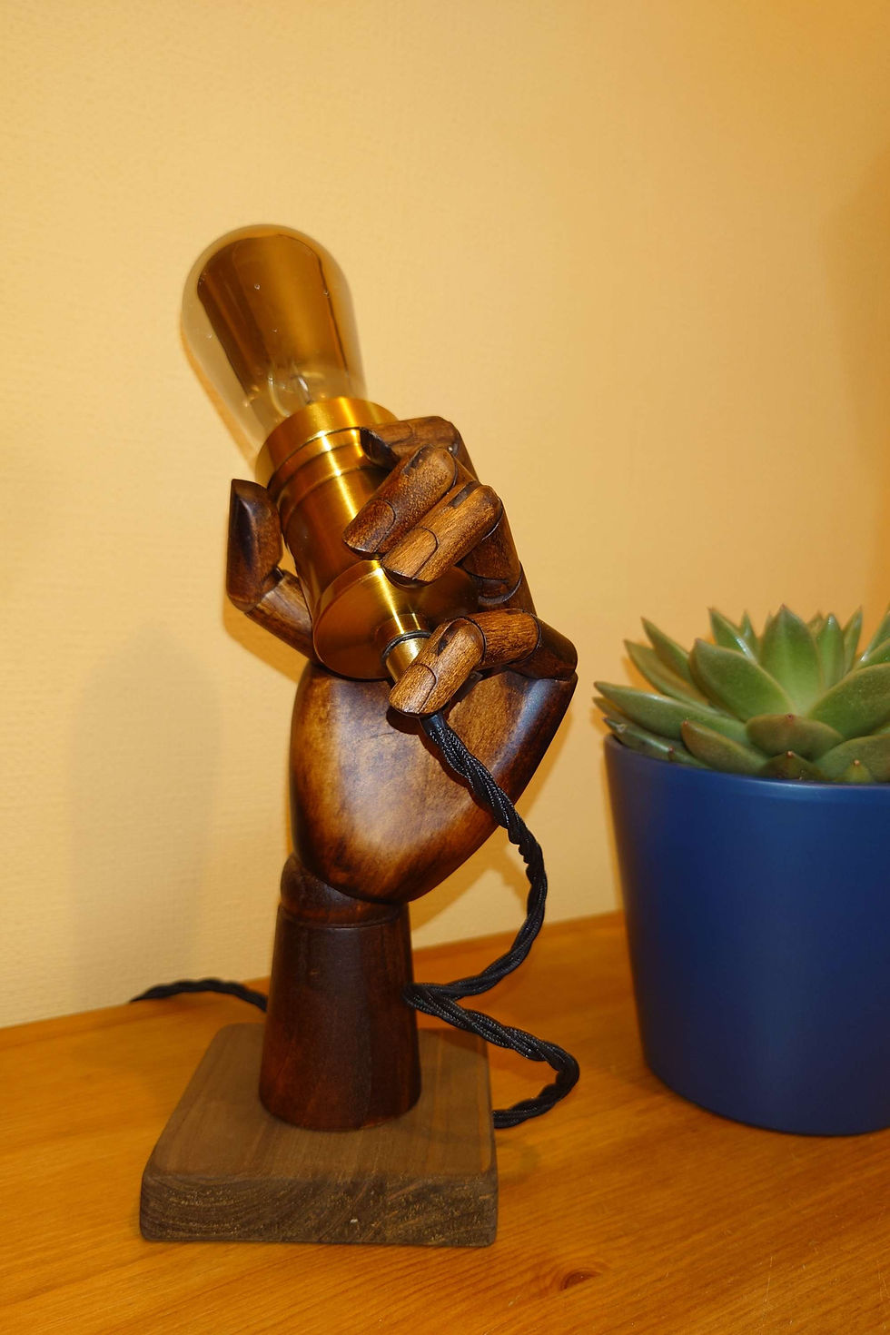 Thumbnail: Artist mannequin hand upcycled lamp
