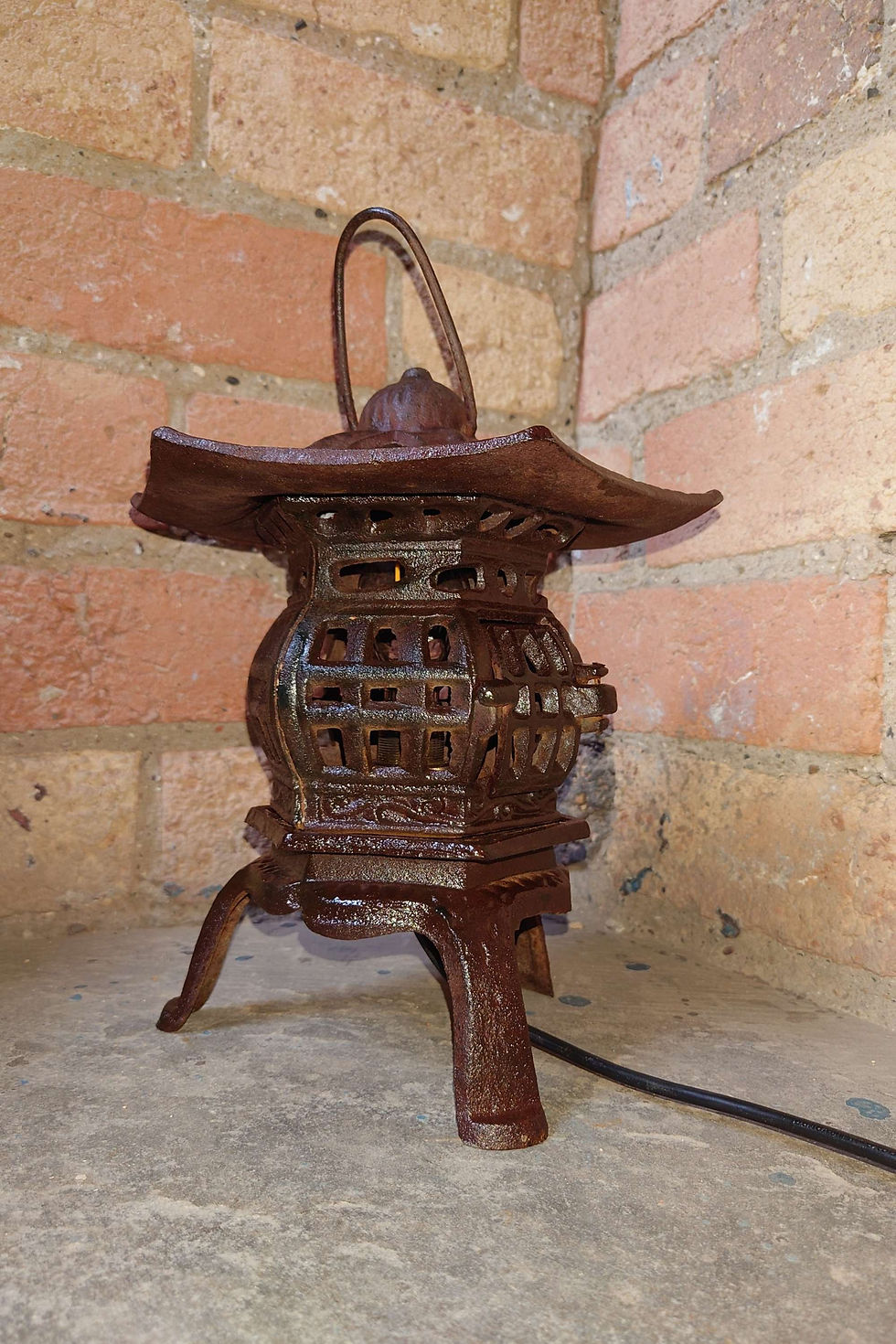 Japanese Iron Pagoda Lantern upcycled lamp
