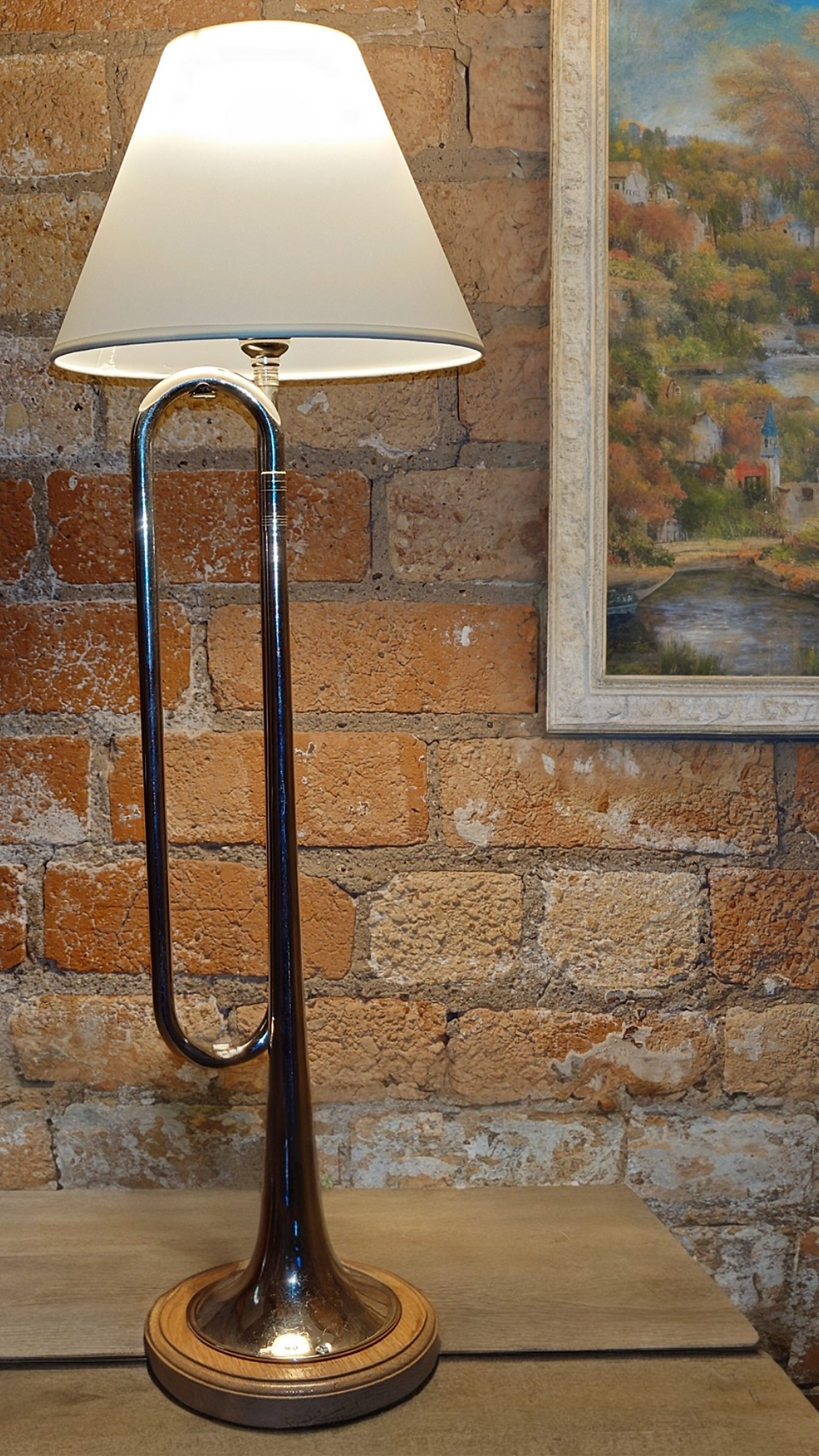 bugle trumpet lamp