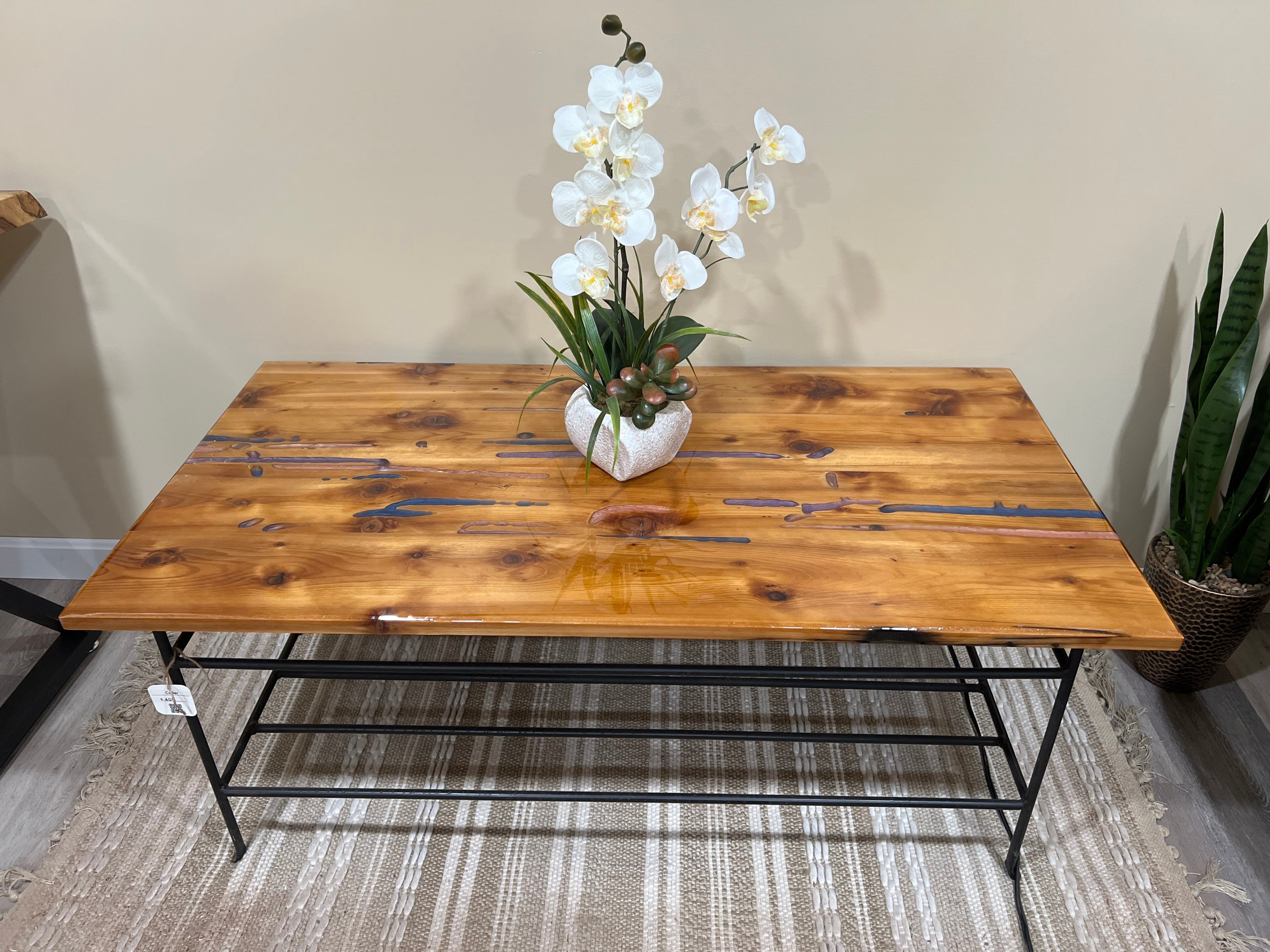 Red Cedar telephone pole table