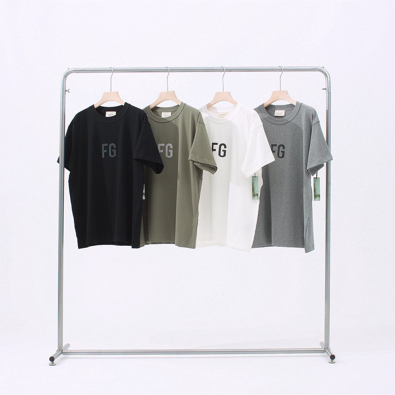 FEAR OF GOD FOG FG 富贵3Ｍ反光镭射炫彩字母高街短袖 