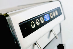MIA - Due Bottiglie au Design Industriel pour la Maison