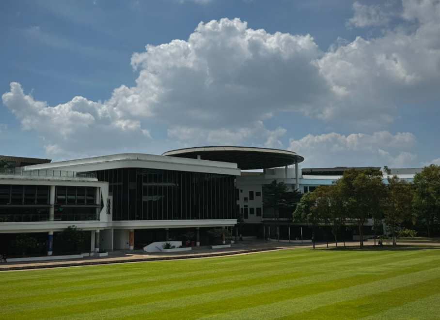 Early January - my first morning on the sunny NUS campus.