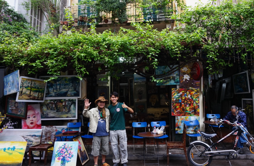 This is definitely one of the most meaningful experiences I’ve had during my time abroad. Walking in the streets of Ha Noi, I initially found interest in Mai Bo’s artwork, but a brief greeting turned into a 2-hour conversation fully on translating tools between Vietnamese and English. I learned about his passion for music and art, as well as his dream to bring his interests back to his family-owned coffee shop. We ended up exchange contacts so I could send photos to him, and although we don’t keep in touch beyond that, it was truly a pleasure to be in touch with locals during my visit.