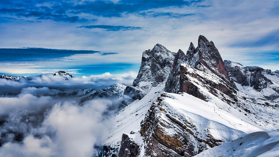 vue dolomites drone montagne