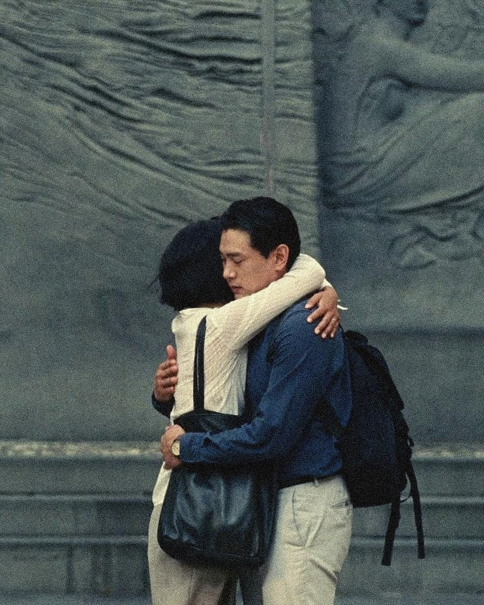 Fotograma de "Past Lives" (2023), dirigido por Celine Song.