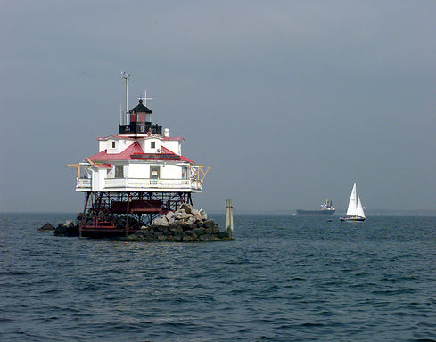 Thomas_Point_Lighthouse_Chesapeake_Bay.jpg