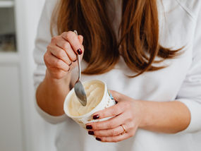 Com apenas 3 ingredientes fiz esse sorvete caseiro que rende 2 litros