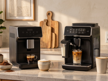 Philips Série 2300 e 4400 LatteGo representadas em comparação editorial