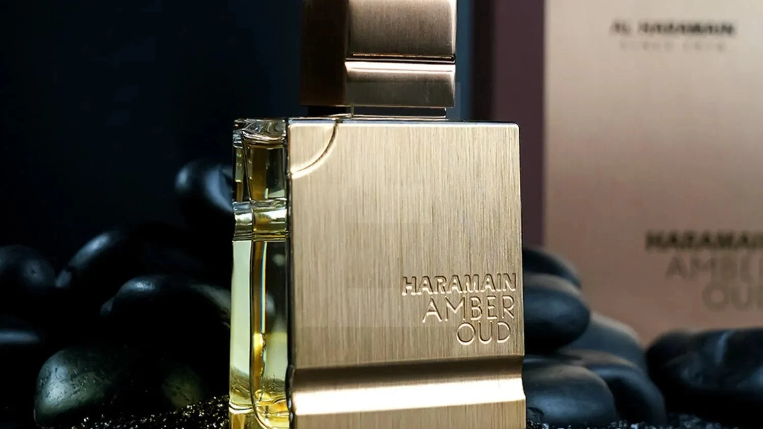 Frasco do Al Haramain Amber Oud Gold Edition Eau de Parfum 120 ml em detalhe