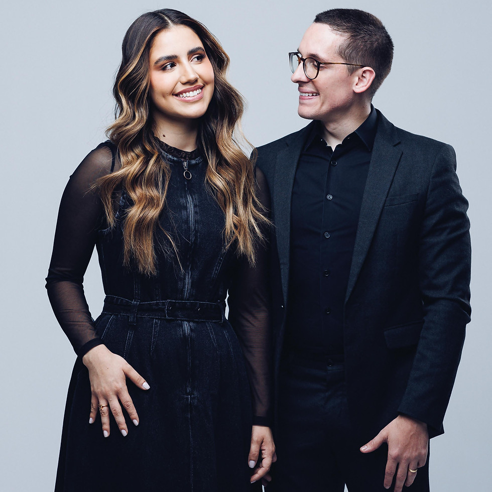 Cantores Gospel a esquerda Suellen e a direita Jefferson