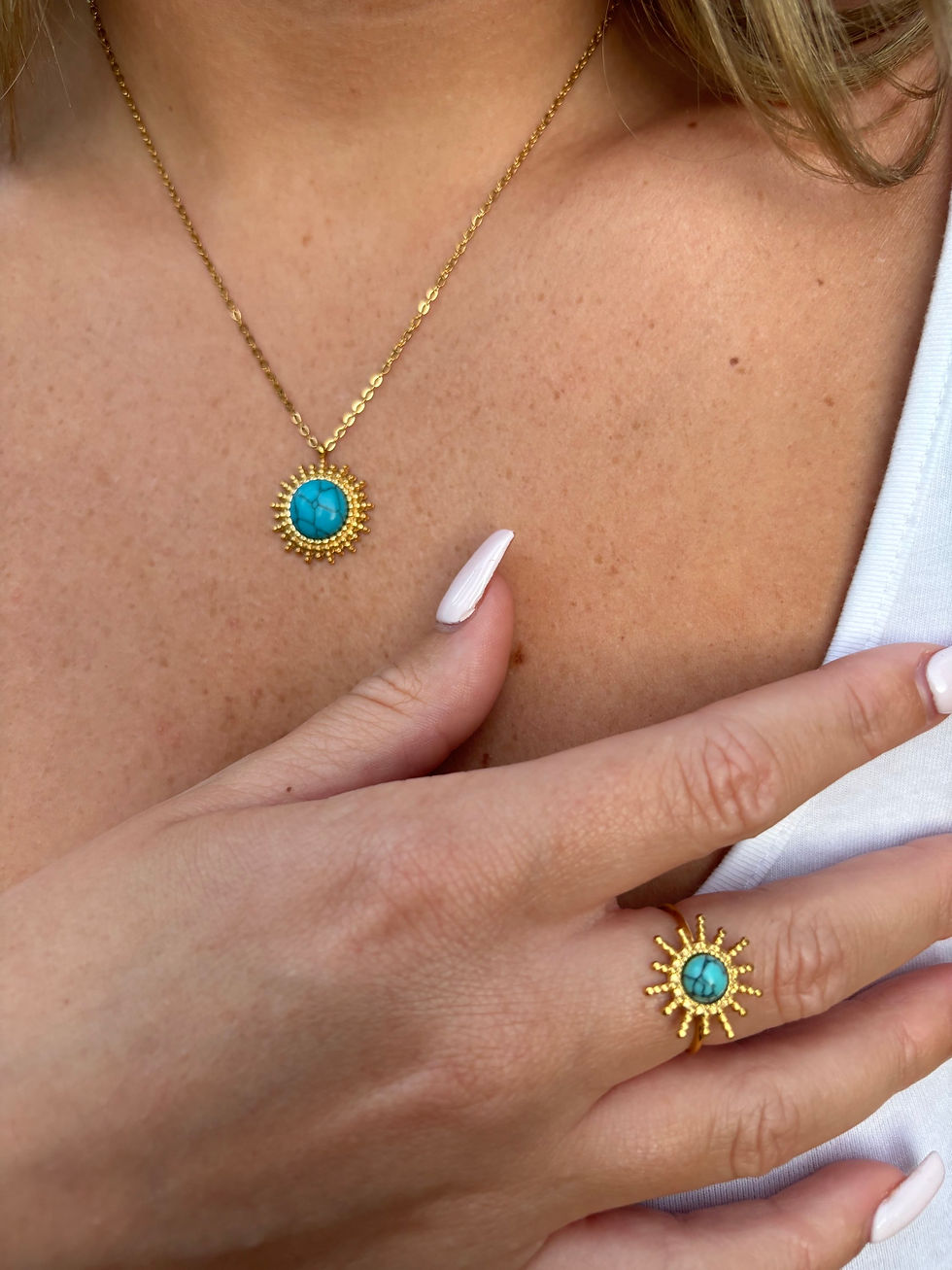 Thumbnail: Turquoise Burst Ring
