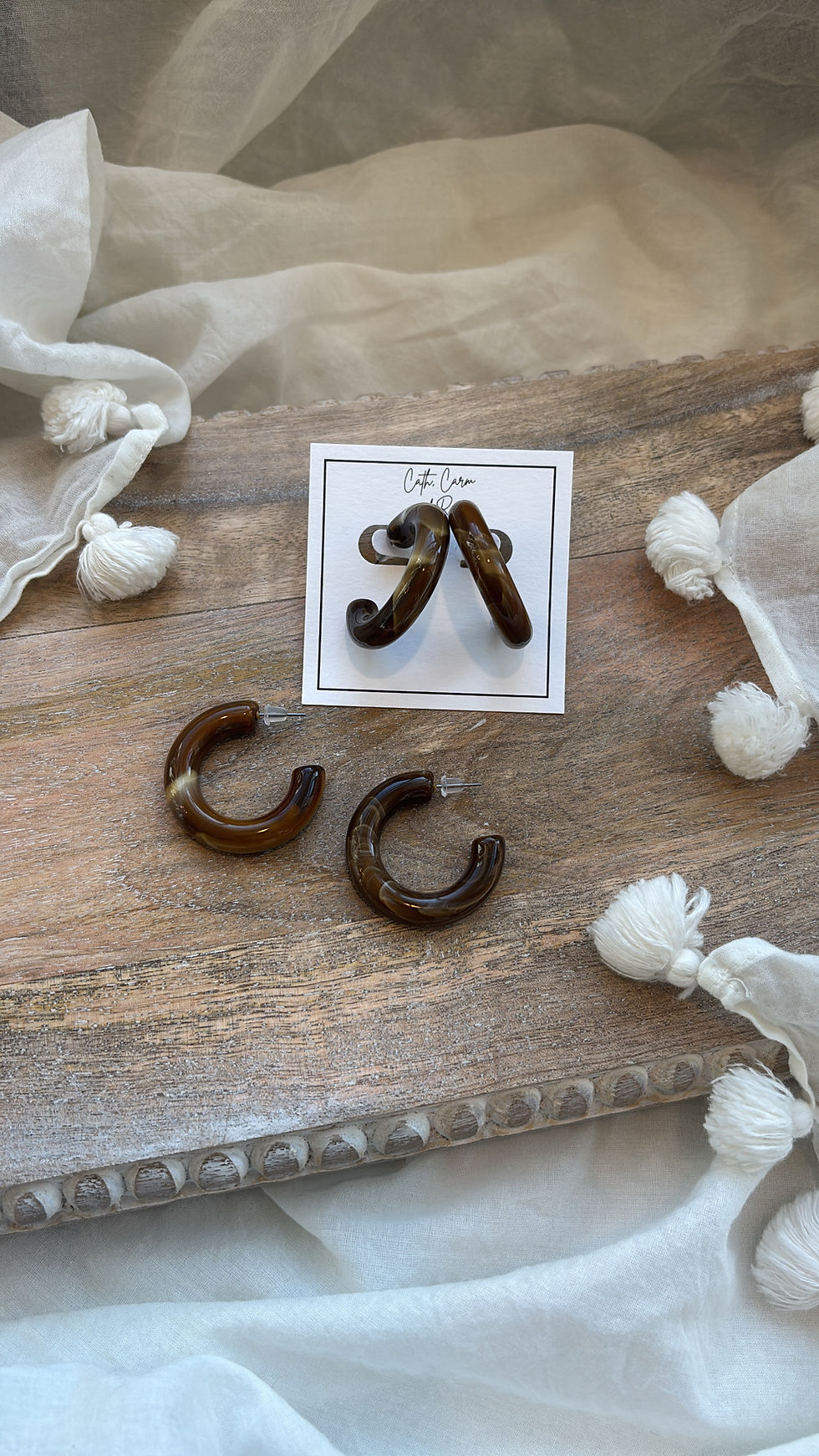 Thumbnail: Tiger’s Eye Hoop
