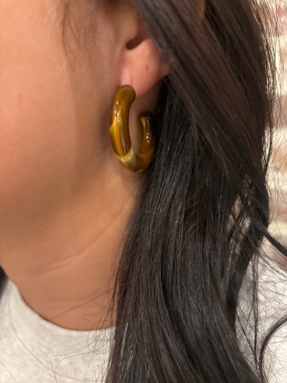 Thumbnail: Tiger’s Eye Hoop
