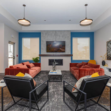 Lounge area at The Crossing on Boyson in Hiawatha, IA