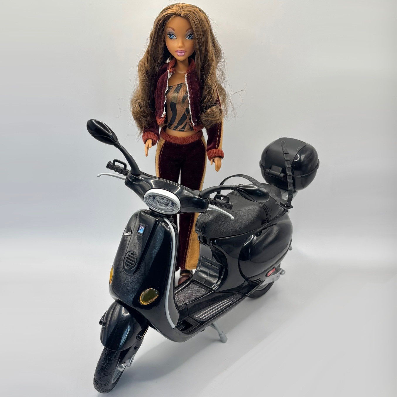 Vespa Madison 2003 My Scene Doll and Vespa
