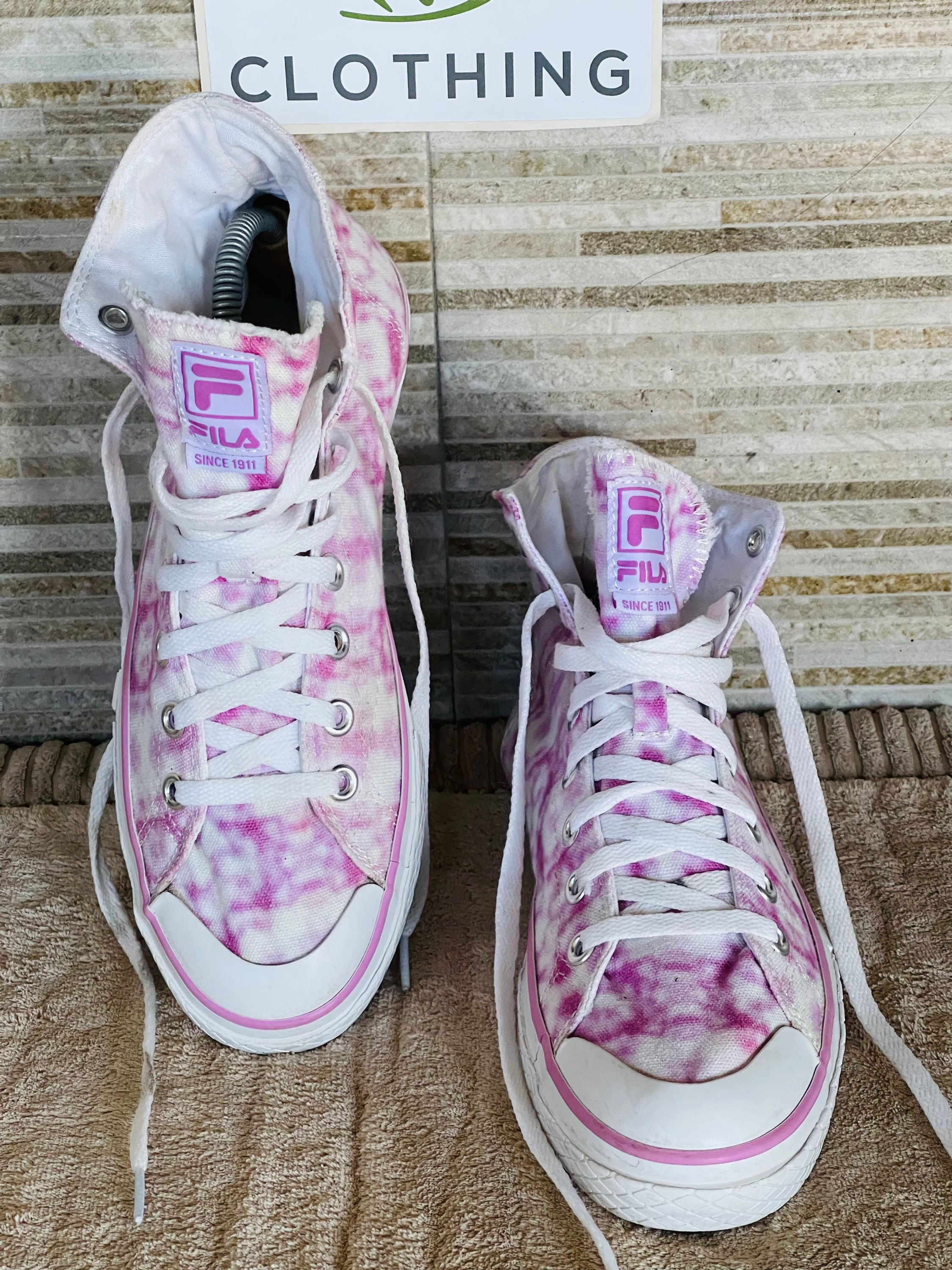 FILA sneakers, size 7.5