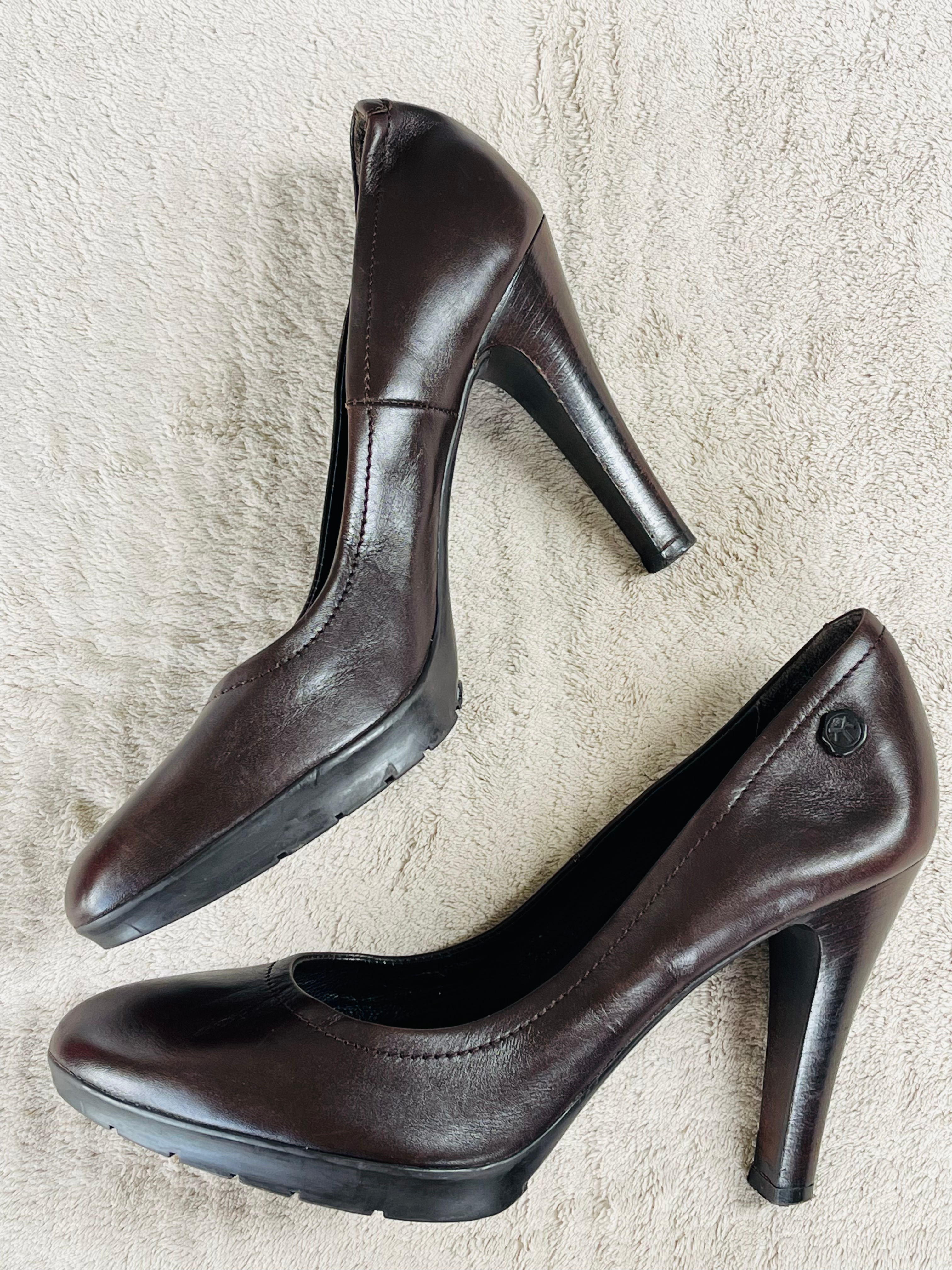 Tou To Toi leather shoes, size 5