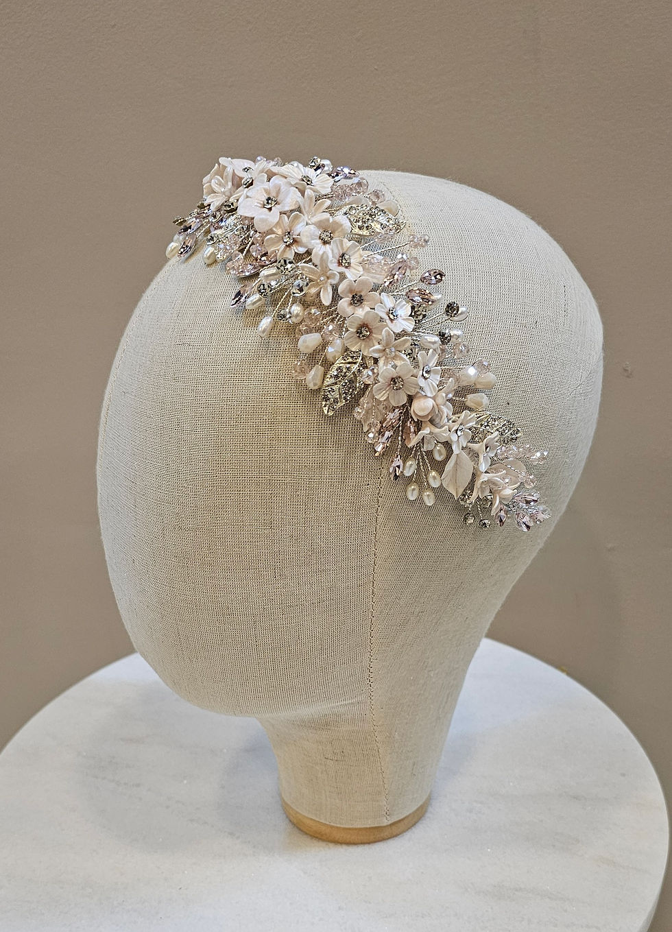 Miniatura: Tocado Roselle