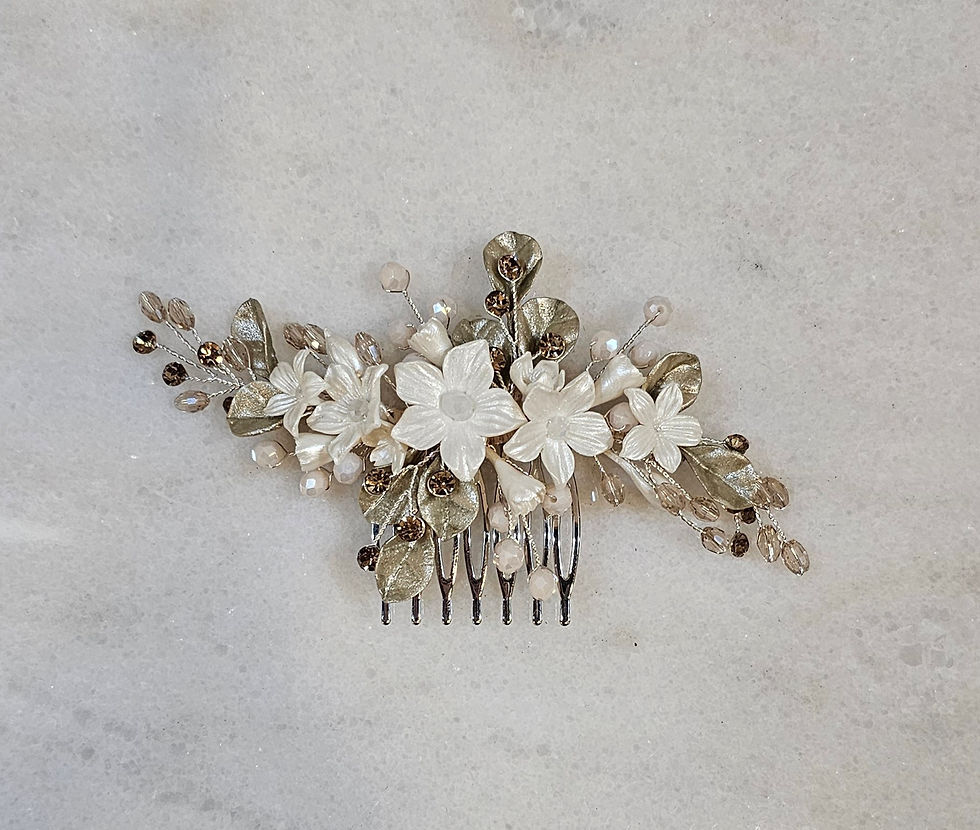 Miniatura: Peineta nude y champaña