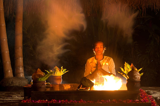 Agni Hotra Fire Blessing Ceremony 02.jpg