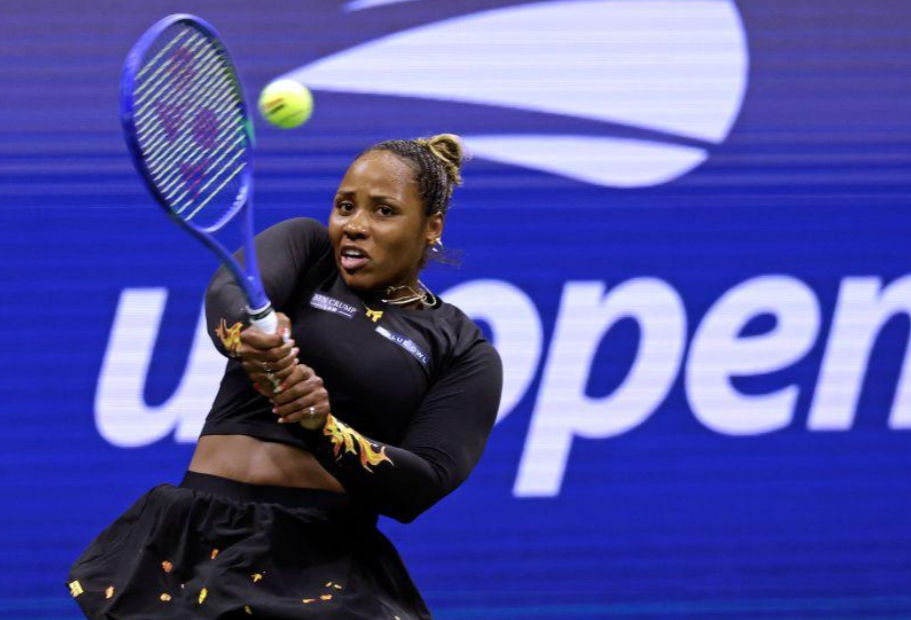 Taylor Townsend facing Mirra Andreeva (Adam Hunger/AP)