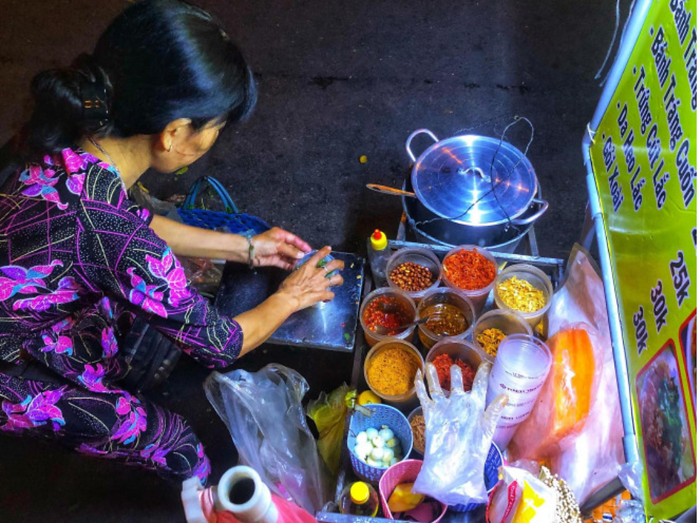 Mỗi thời điểm Hồ Con Rùa lại mang một vẻ đẹp riêng, chờ bạn đến khám phá và tận hưởng!