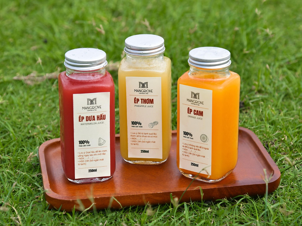 Không cần chờ đợi, chỉ cần ghé lấy mang đi vì Mangrove có nước ép đóng chai tiện lợi, đảm bảo nguyên chất, ngon như uống ở quán.